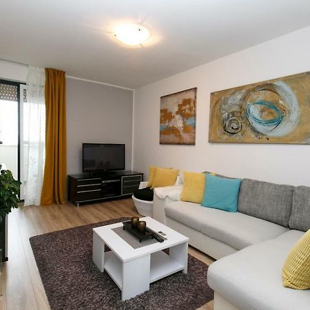Golden Place Split Exterior foto